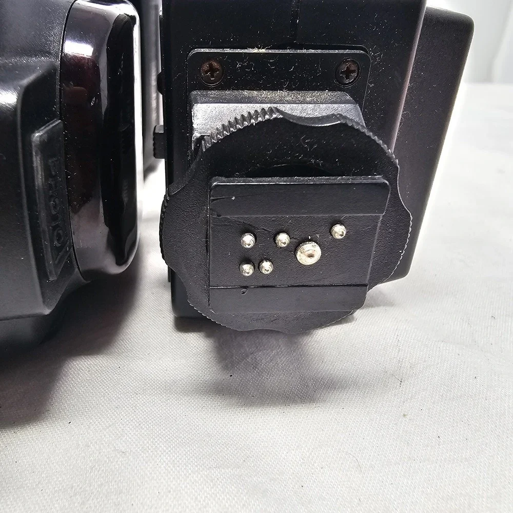 Lot Of 4 Shoe Mount Camera Flash for Parts Or‎ Repair Only